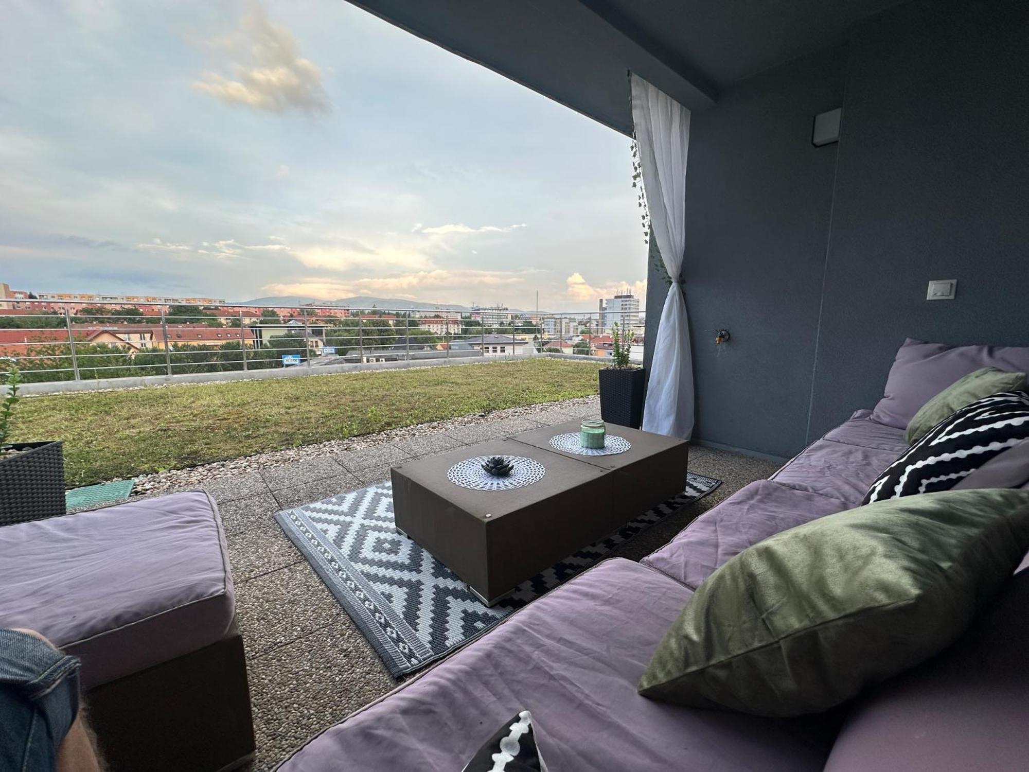 Panorama Apartments Прешов Экстерьер фото